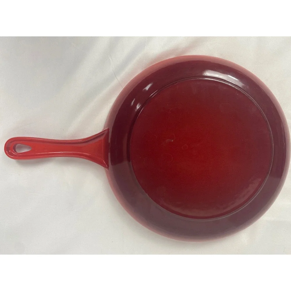 Vintage Style Le Creuset Red Skillet 9in Enameled Cast Iron Cream Interior